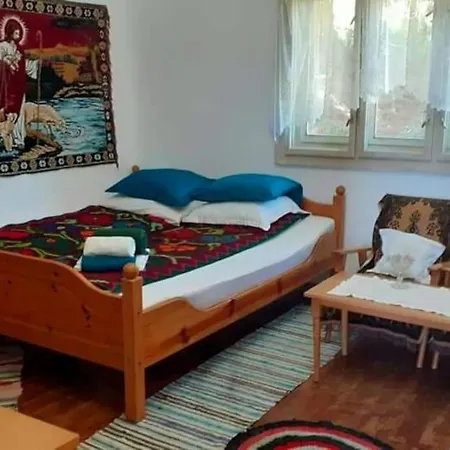Cabana Popa's La Bunica *